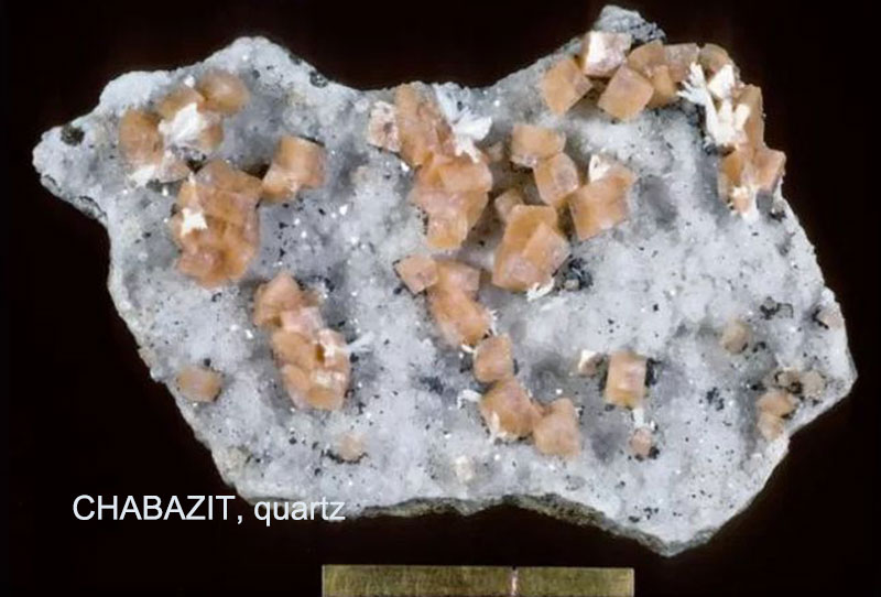 CHABAZIT, quartz