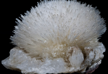 Natroliteinde - a type of zeolite