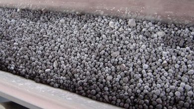 baked sponge iron pellet output from furnace through conveyor