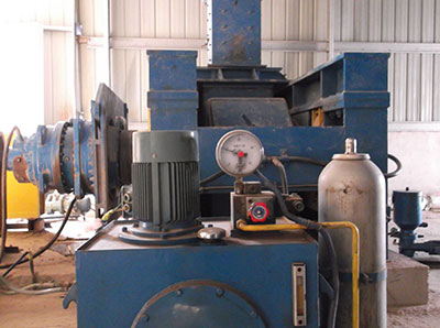 hydraulic station for HPGR